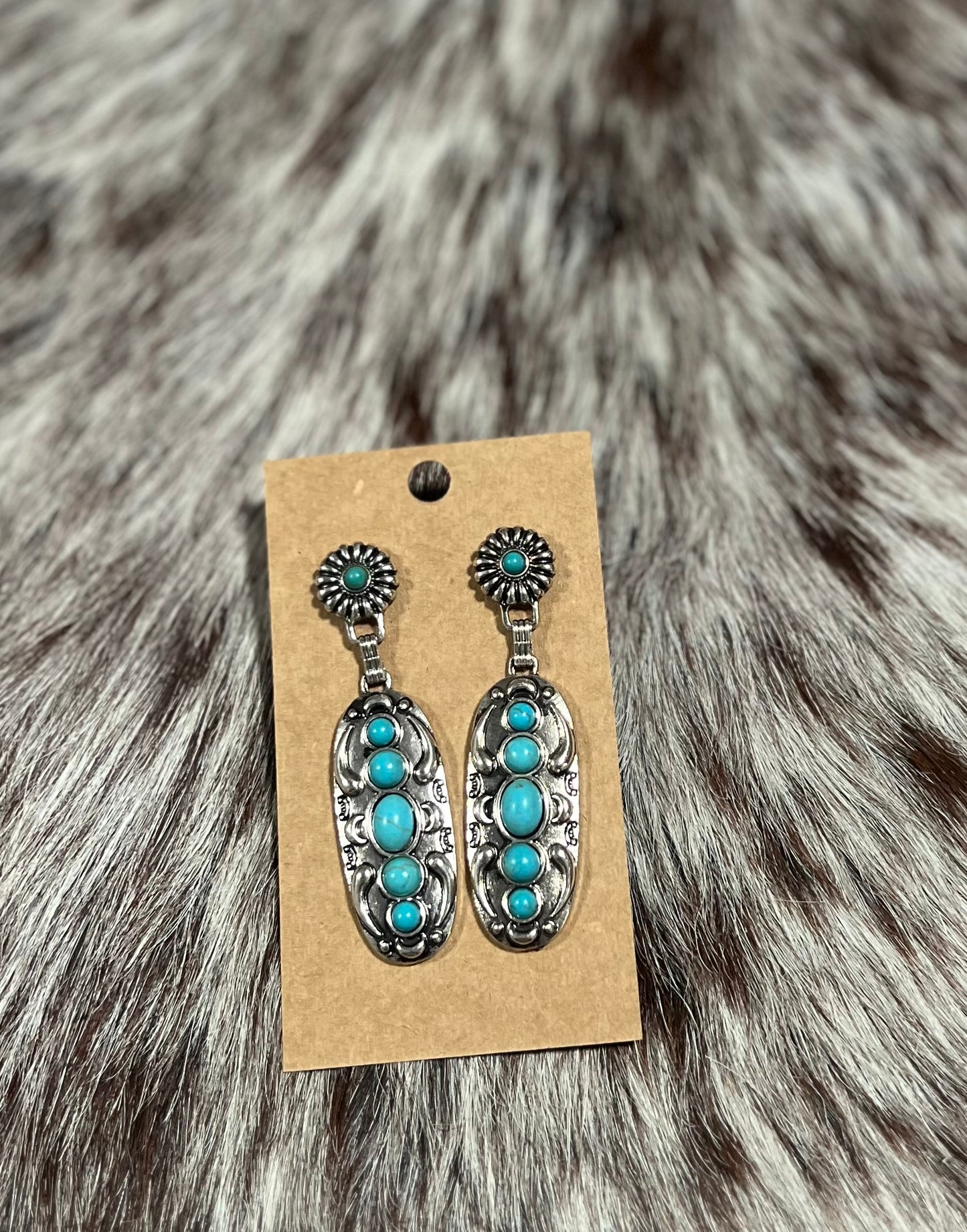 turquoise flower w dangle stones