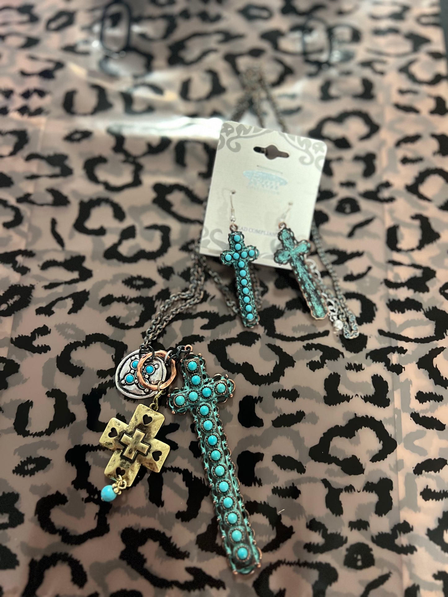 multi pendant necklace set