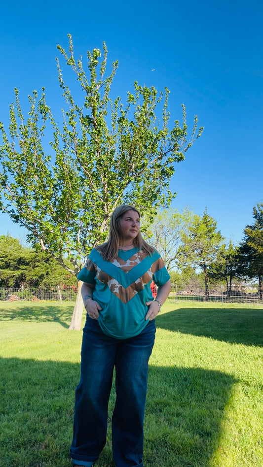 Viadalia Teal + Cow V-Neck Tee